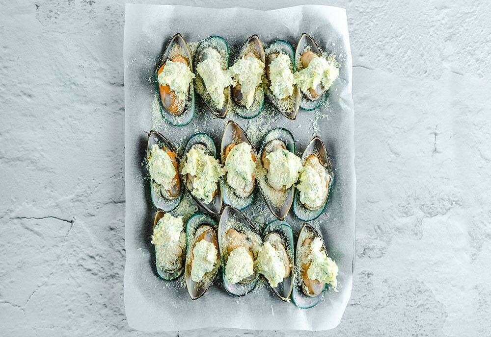 Garlic mussel gratin