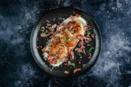 Pan Seared Scallops with Cauliflower Puree and Crispy Bacon